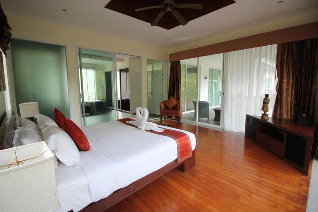 4 Bedroom Villa Kamala Beach Phuket Exterior foto